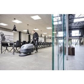 NILFISK Padlósúroló gépek